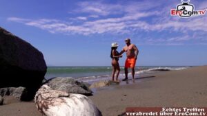 Outdoor am Strand die sexy Südländerin gefickt